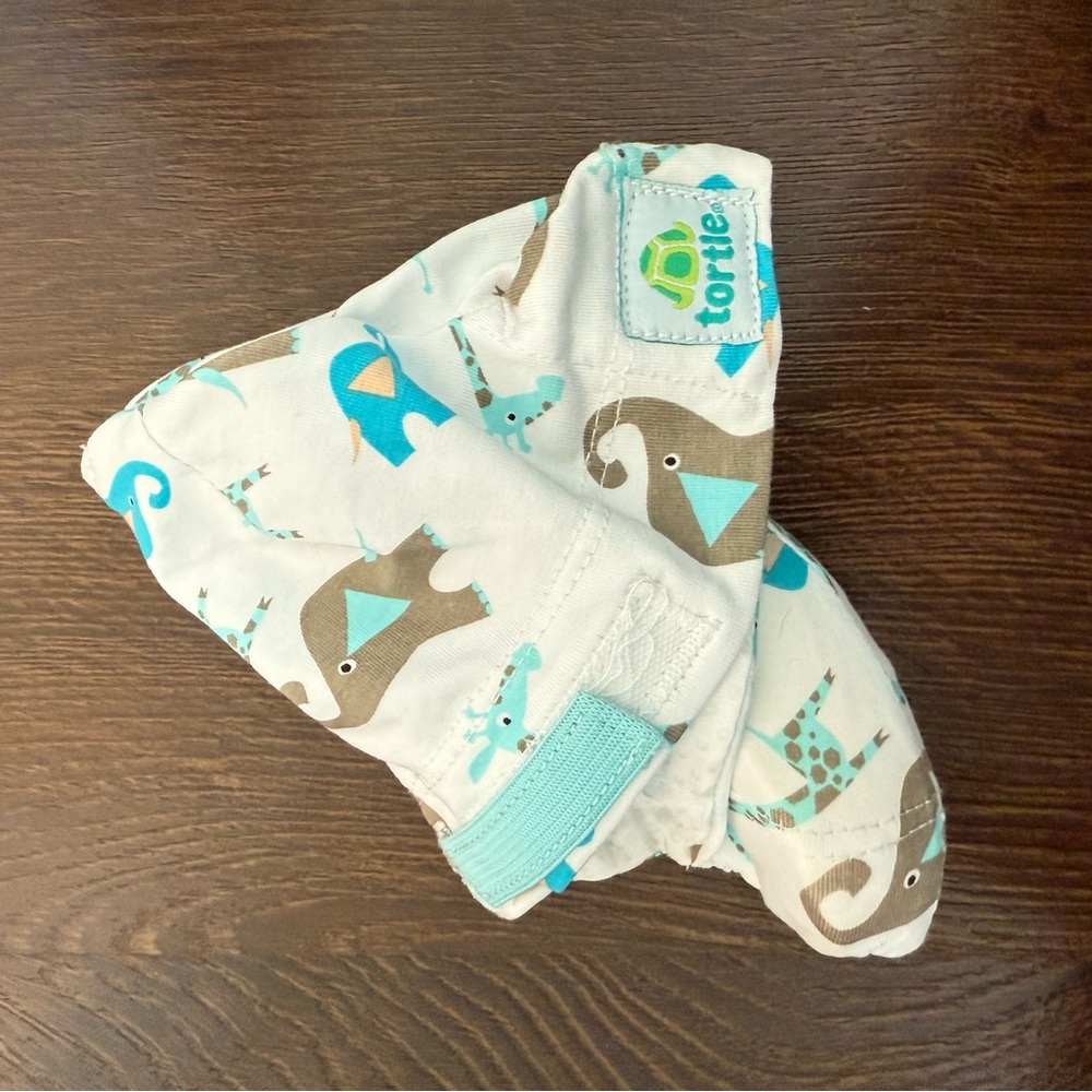 Tortle hat for torticollis